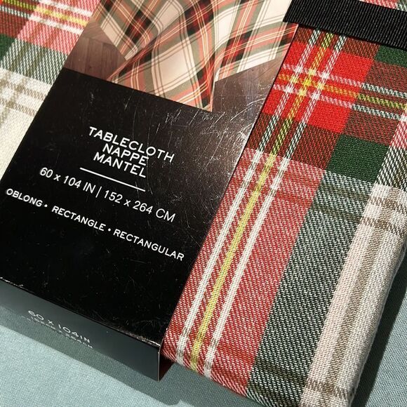 NEW Ralph Lauren 60 x 104” Plaid Christmas Tablecloth - Picture 3 of 5